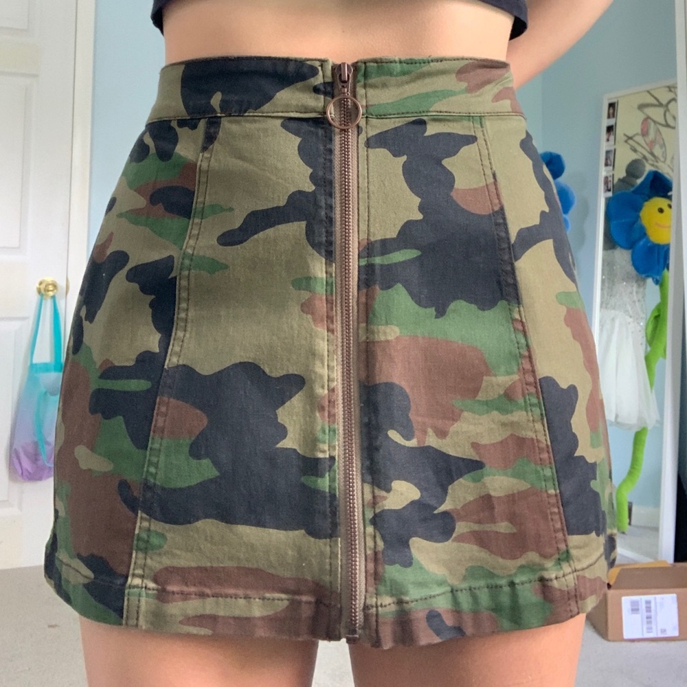 Zip-Up Camo Skirt